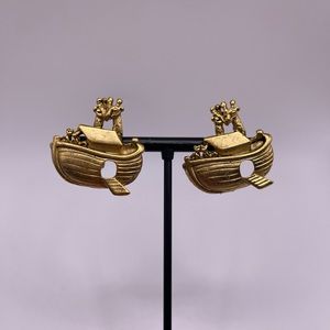 Vintage Biblical Noah’s Ark Brooch Religious Earring Set Gold Tone